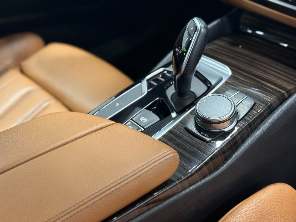 2019 BMW 5 Series 530i xDrive - 23053045 - 68