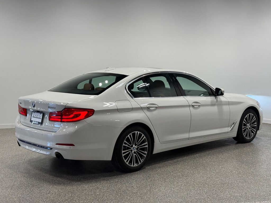 2019 BMW 5 Series 530i xDrive - 23053045 - 71