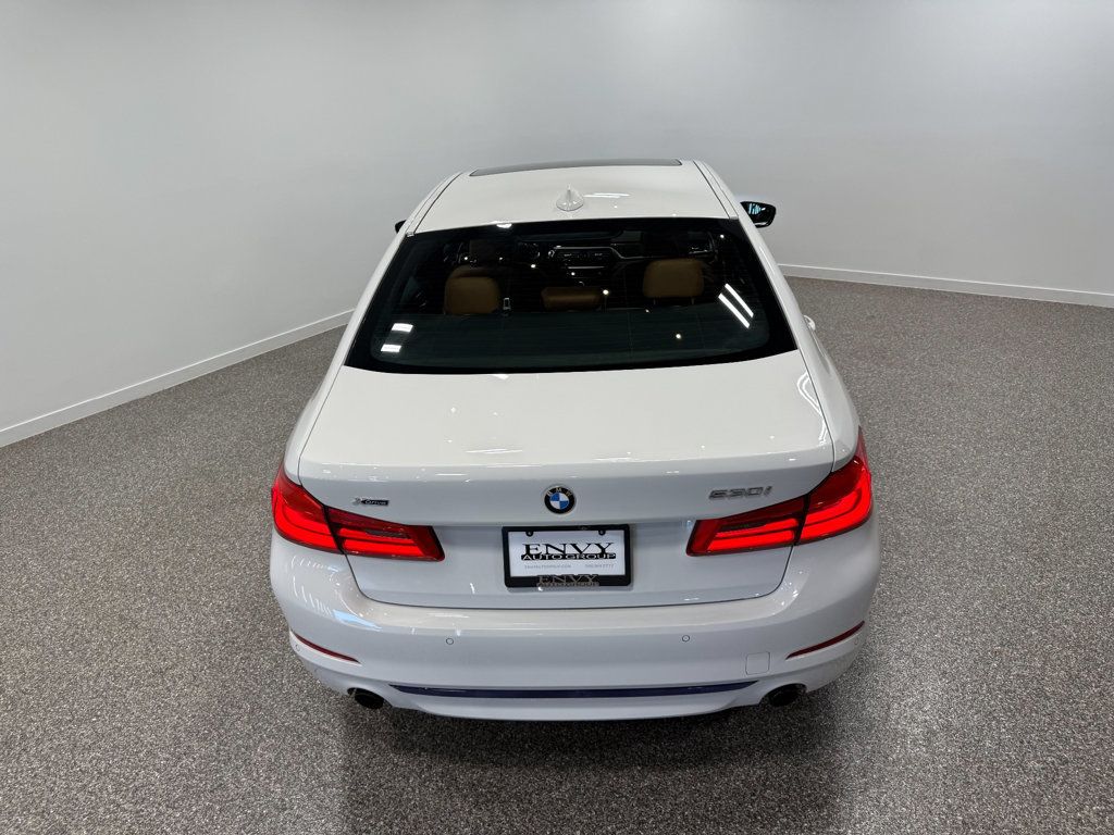 2019 BMW 5 Series 530i xDrive - 23053045 - 72