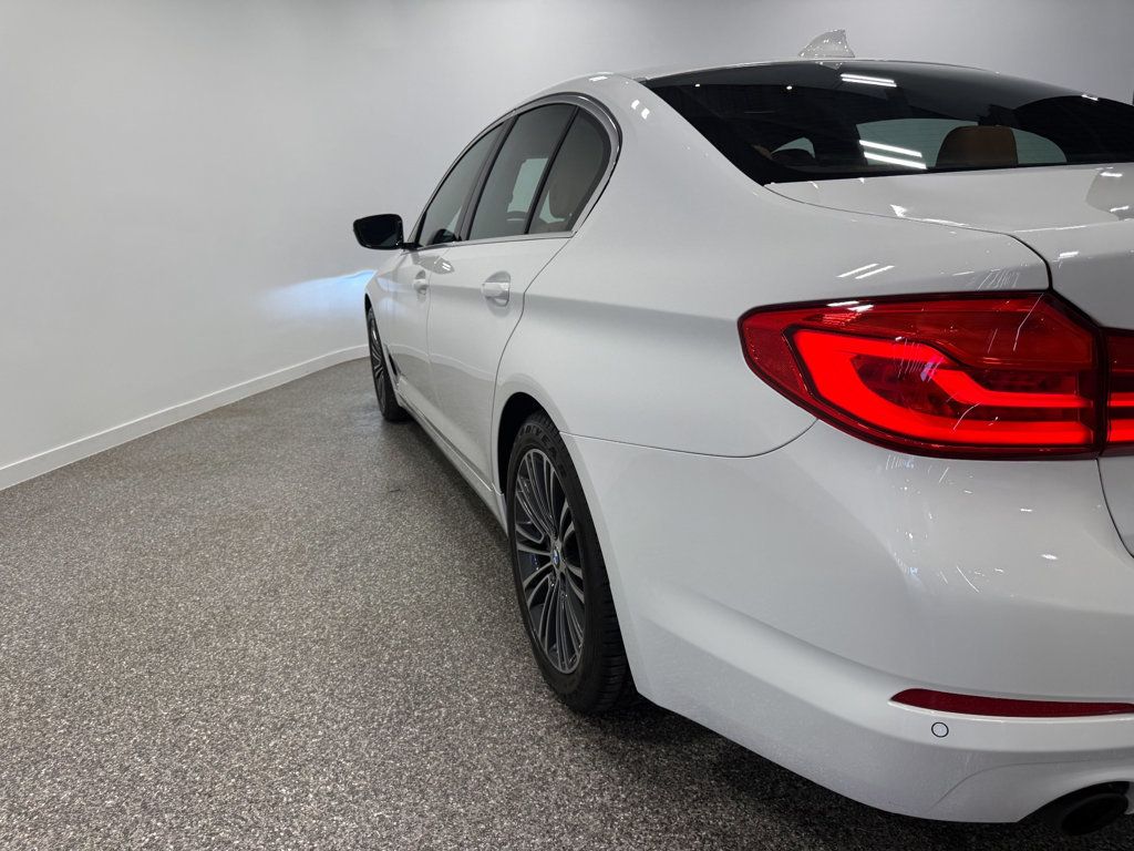 2019 BMW 5 Series 530i xDrive - 23053045 - 73