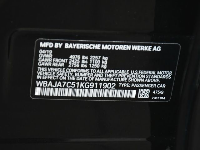 2019 BMW 5 Series 530i xDrive - 22936638 - 14