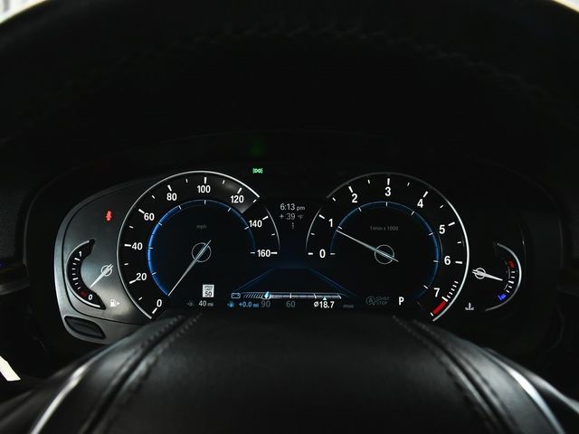 2019 BMW 5 Series 530i xDrive - 22936638 - 34