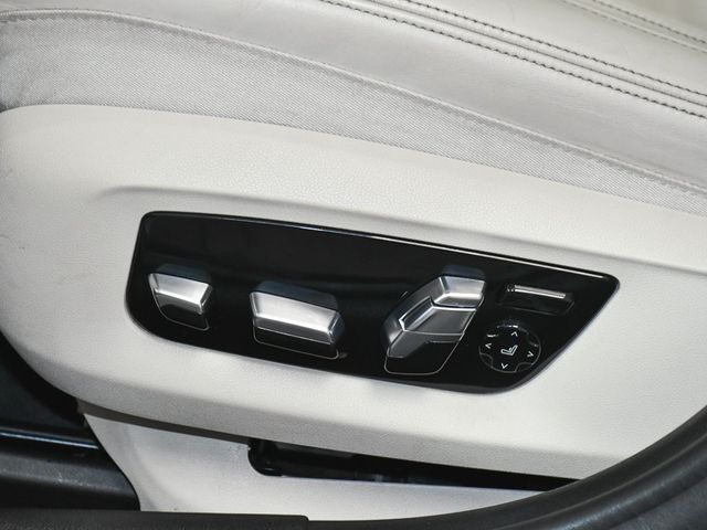 2019 BMW 5 Series 530i xDrive - 22936638 - 44