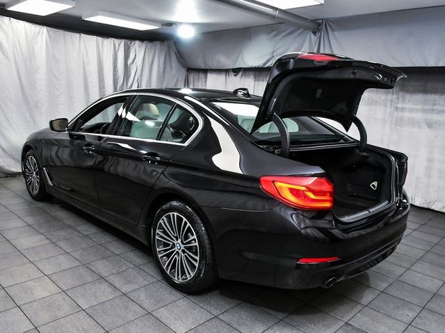 2019 BMW 5 Series 530i xDrive - 22936638 - 58