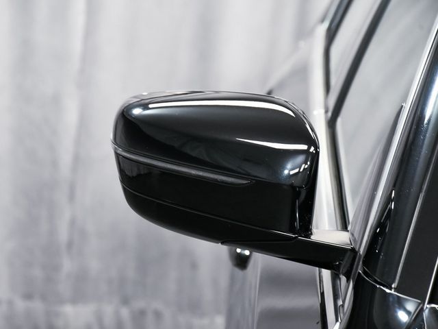 2019 BMW 5 Series 530i xDrive - 22936638 - 62