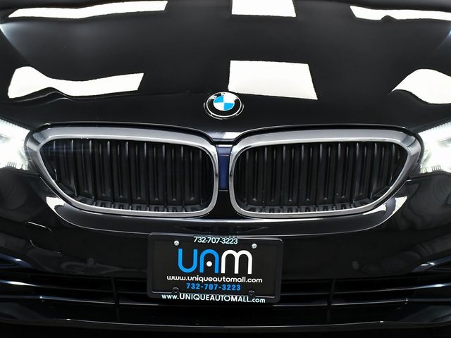 2019 BMW 5 Series 530i xDrive - 22936638 - 64