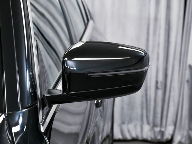 2019 BMW 5 Series 530i xDrive - 22936638 - 68