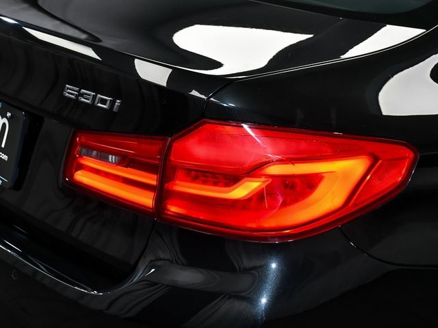 2019 BMW 5 Series 530i xDrive - 22936638 - 72