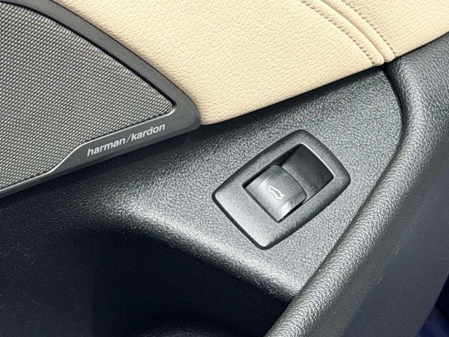 2019 BMW 5 Series 530i xDrive - 23043867 - 16