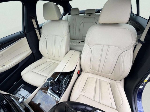 2019 BMW 5 Series 530i xDrive - 23043867 - 18