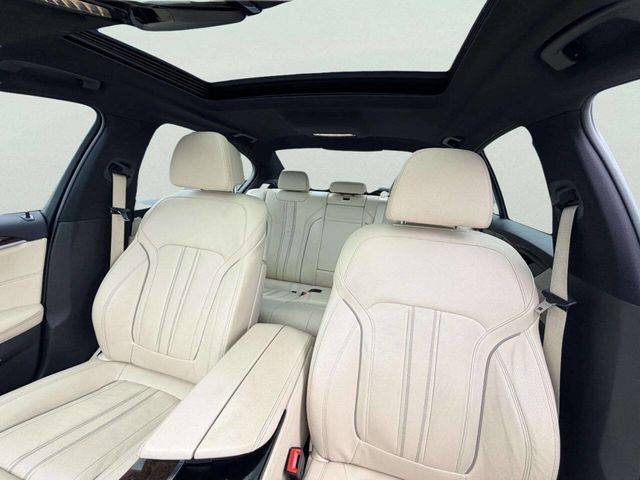2019 BMW 5 Series 530i xDrive - 23043867 - 19