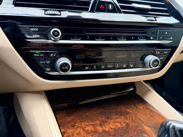 2019 BMW 5 Series 530i xDrive - 23043867 - 39