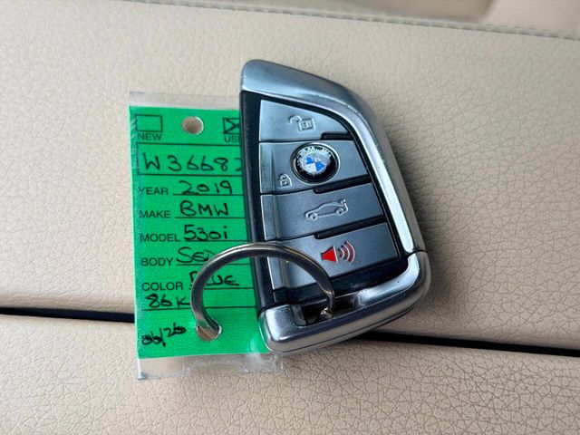 2019 BMW 5 Series 530i xDrive - 23043867 - 47