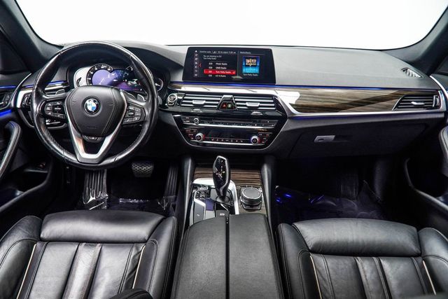 2019 BMW 5 Series 530i xDrive Sedan's photo