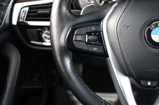 2019 BMW 5 Series 530i xDrive - 22970743 - 26