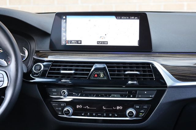 2019 BMW 5 Series 530i xDrive - 22970743 - 32