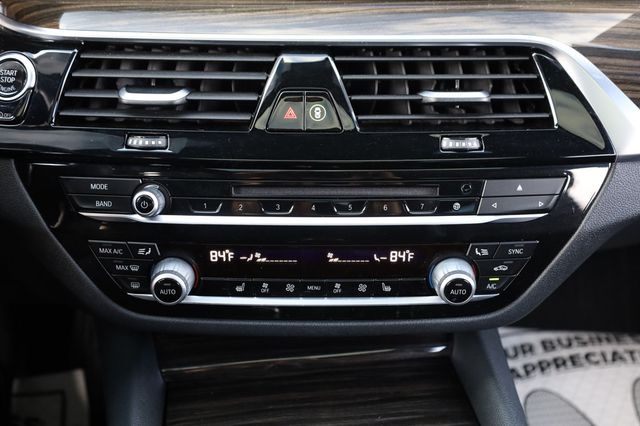 2019 BMW 5 Series 530i xDrive - 22970743 - 35