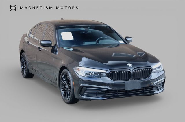 2019 BMW 5 Series 530i xDrive - 22970743 - 3