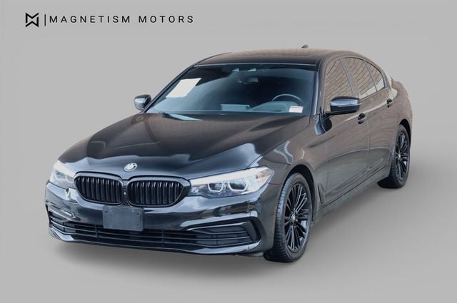 2019 BMW 5 Series 530i xDrive - 22970743 - 5