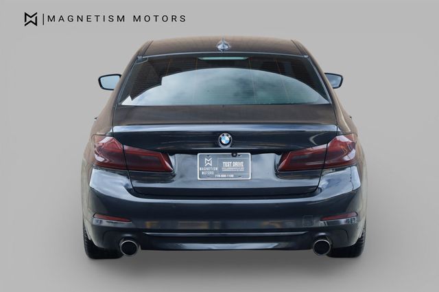 2019 BMW 5 Series 530i xDrive - 22970743 - 7