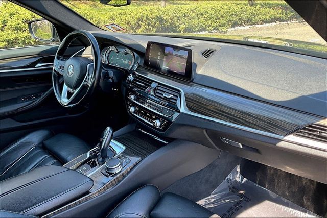 2019 BMW 5 Series 530i xDrive - 23007106 - 11