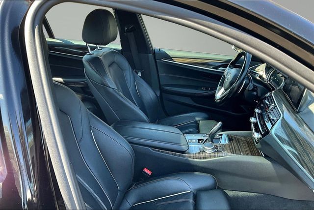 2019 BMW 5 Series 530i xDrive - 23007106 - 12