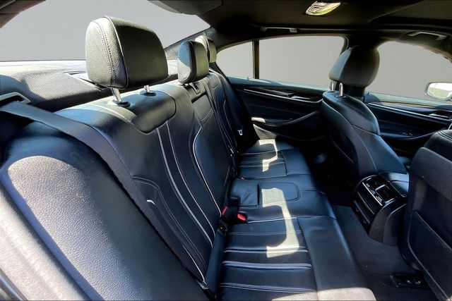 2019 BMW 5 Series 530i xDrive - 23007106 - 13