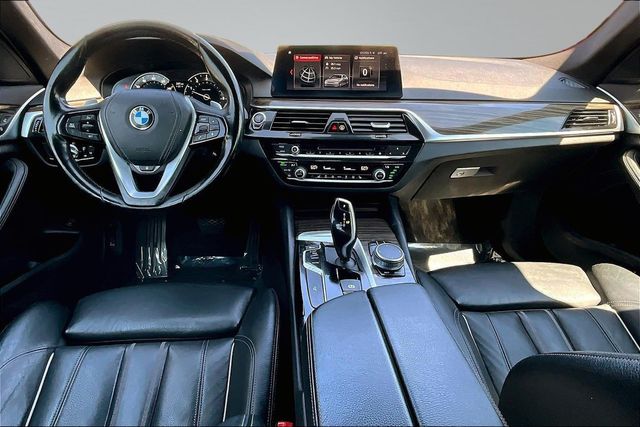 2019 BMW 5 Series 530i xDrive - 23007106 - 17