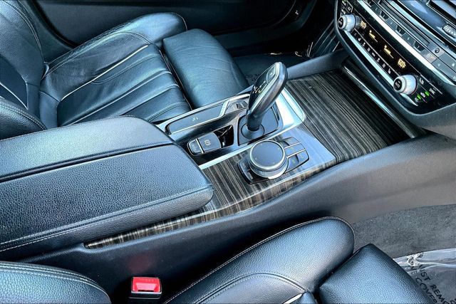 2019 BMW 5 Series 530i xDrive - 23007106 - 26