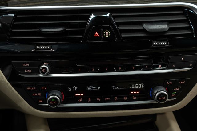 2019 BMW 5 Series 530i xDrive - 23016991 - 22