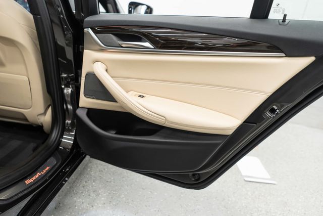 2019 BMW 5 Series 530i xDrive - 23016991 - 31