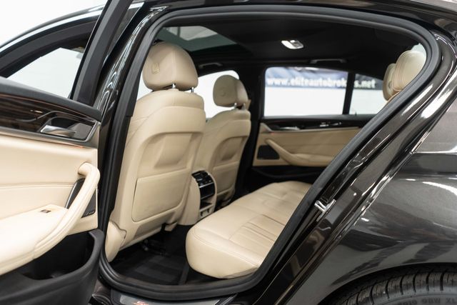 2019 BMW 5 Series 530i xDrive - 23016991 - 32