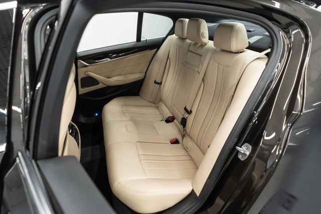 2019 BMW 5 Series 530i xDrive - 23016991 - 33