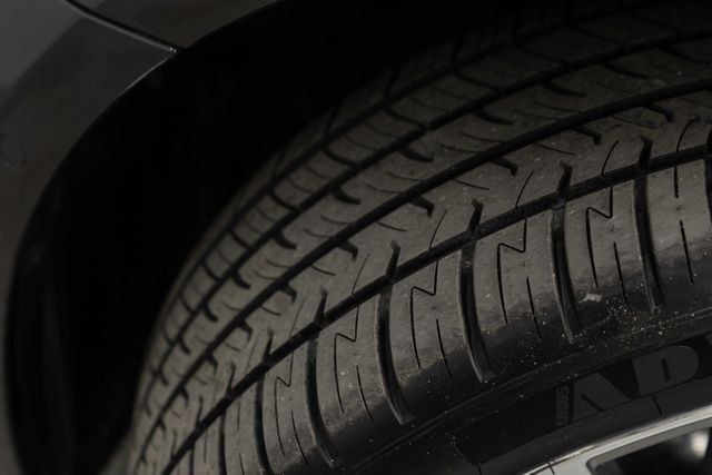 2019 BMW 5 Series 530i xDrive - 23016991 - 37