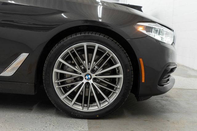 2019 BMW 5 Series 530i xDrive - 23016991 - 41
