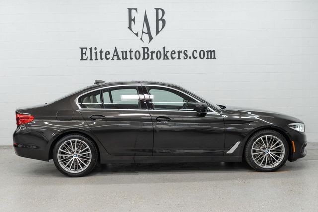 2019 BMW 5 Series 530i xDrive - 23016991 - 4