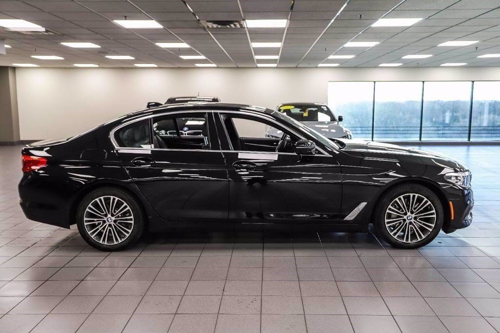 2019 BMW 5 Series 530i xDrive - 21131138 - 10