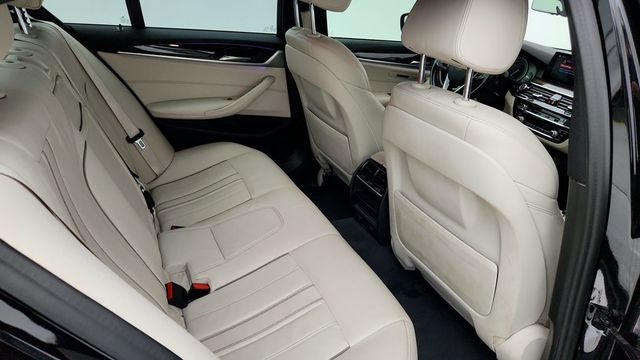 2019 BMW 5 Series 530i xDrive - 22942300 - 21