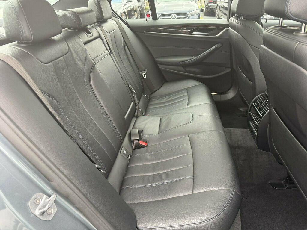 2019 BMW 5 Series 530i xDrive - 23083668 - 17