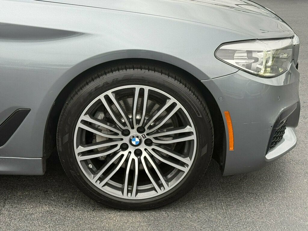 2019 BMW 5 Series 530i xDrive - 23083668 - 31