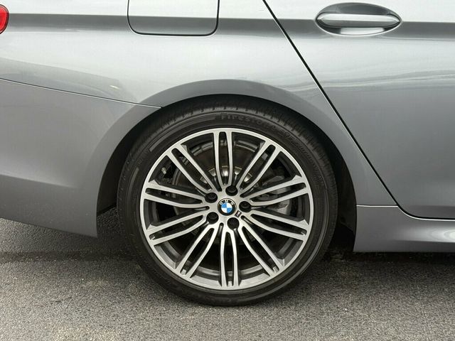 2019 BMW 5 Series 530i xDrive - 23083668 - 32
