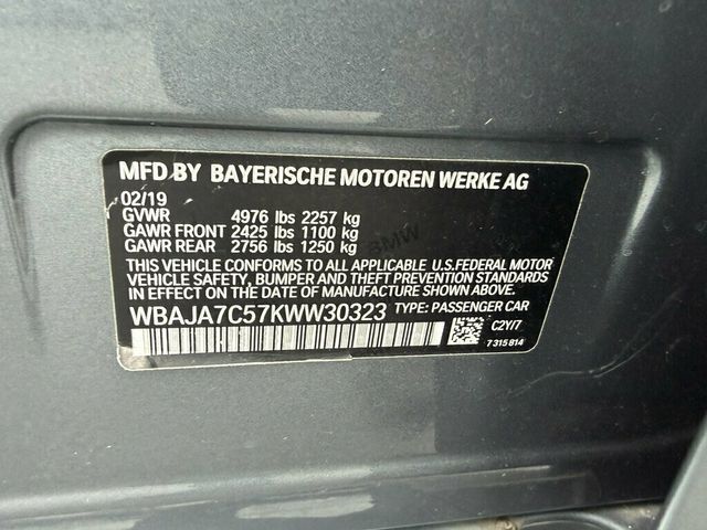 2019 BMW 5 Series 530i xDrive - 23083668 - 37