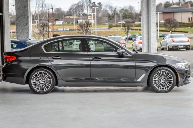 2019 BMW 5 Series 530i xDRIVE - NAV - BACKUP CAM - BLUETOOTH - GORGEOUS - 22718930 - 56