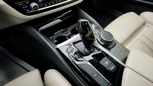 2019 BMW 5 Series 530i xDrive Sedan with Dakota Leather & Convenience Package - 22942300 - 15