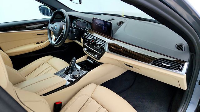 2019 BMW 5 Series 530i xDrive w/ Dakota Leather,Convenience Pkg & Premium Pkg 2 - 23035131 - 24