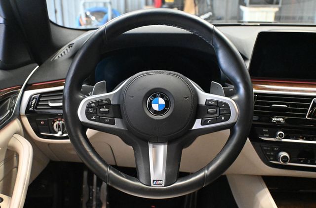 2019 BMW 5 Series 540i - 23078335 - 10