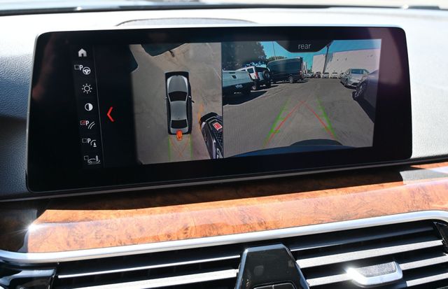 2019 BMW 5 Series 540i - 23078335 - 13