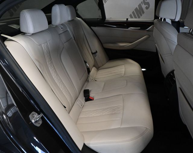 2019 BMW 5 Series 540i - 23078335 - 18