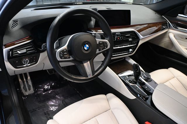 2019 BMW 5 Series 540i - 23078335 - 8