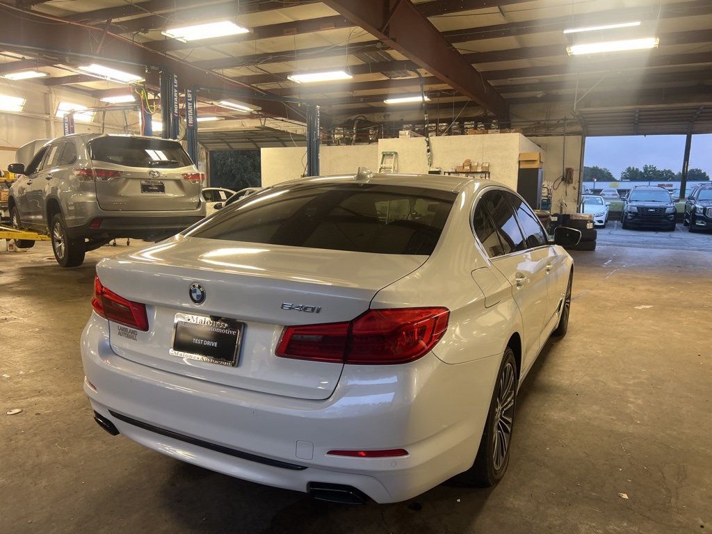 2019 Bmw 540i Sedan photo 3